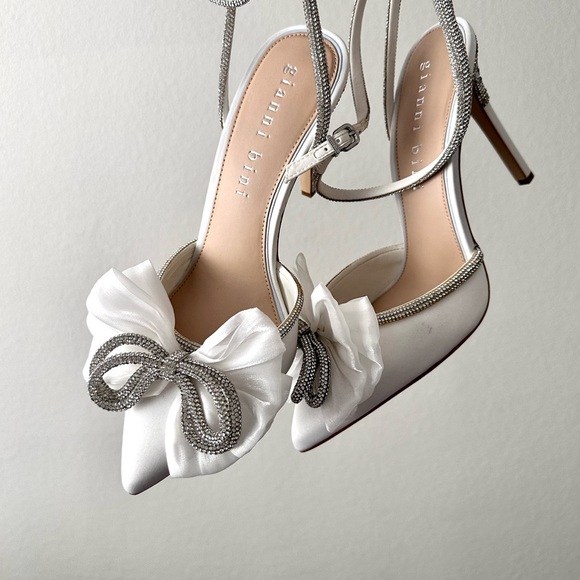 Niomi Rhinestone Embellished Bow Heels - Picture 14 of 16